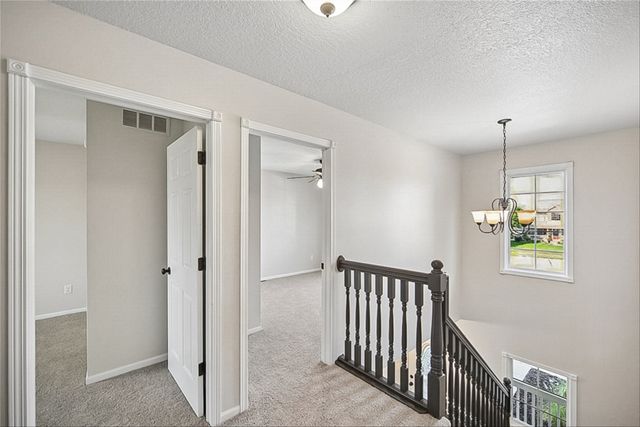 2205 Country Cove Lane, Altoona, IA 50009