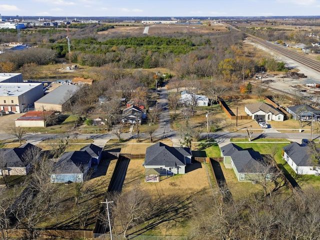 3017 College Street, Greenville, TX 75401