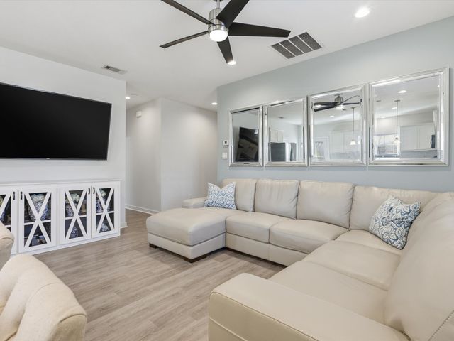 3017 College Street, Greenville, TX 75401