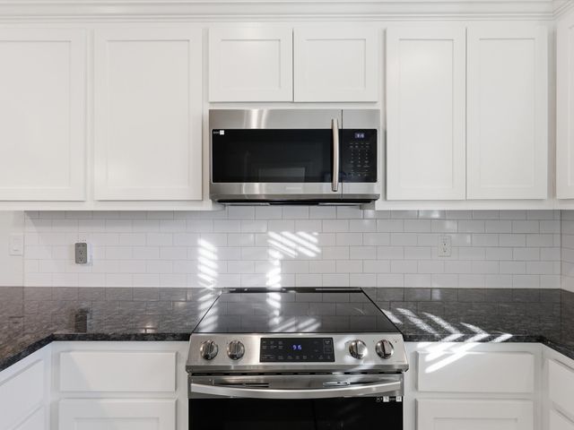 3017 College Street, Greenville, TX 75401