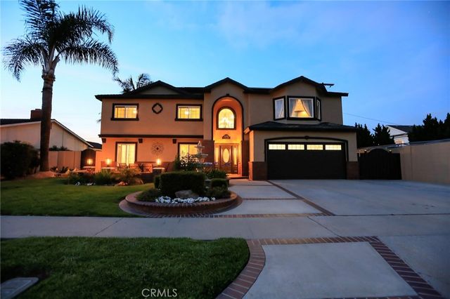 8795 La Roca, Fountain Valley, CA 92708