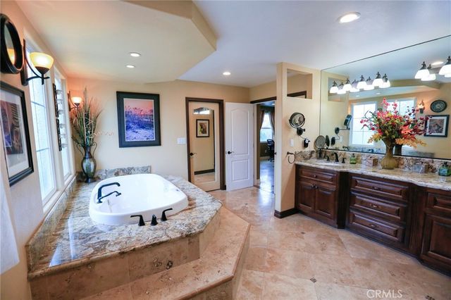 8795 La Roca, Fountain Valley, CA 92708