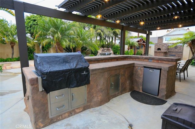 8795 La Roca, Fountain Valley, CA 92708