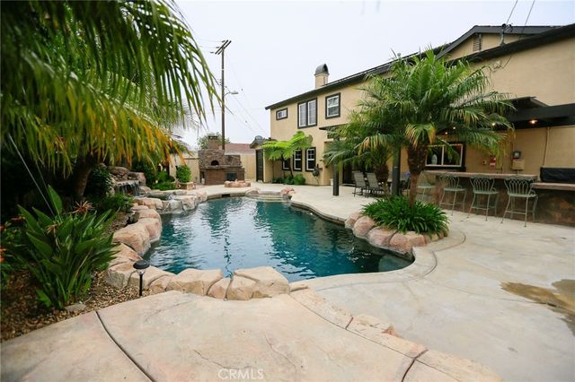 8795 La Roca, Fountain Valley, CA 92708