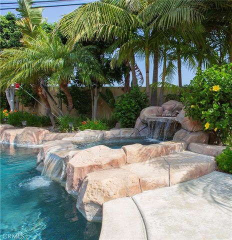 8795 La Roca, Fountain Valley, CA 92708