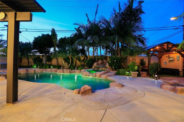 8795 La Roca, Fountain Valley, CA 92708