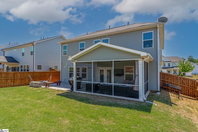 442 Wolfbend Road, Woodruff, SC 29388