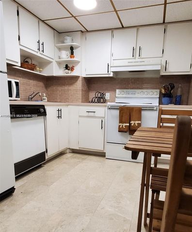 100 Bayview Dr 603, Sunny Isles Beach, FL 33160