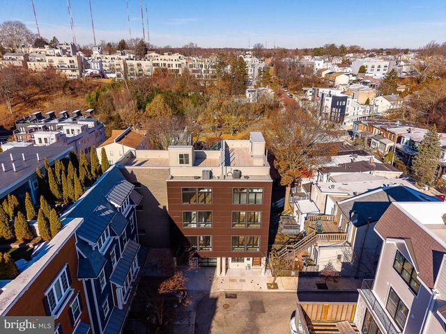 250 GATE ST, Philadelphia, PA 19128