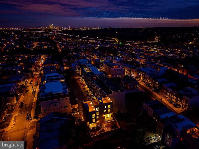 250 GATE ST, Philadelphia, PA 19128