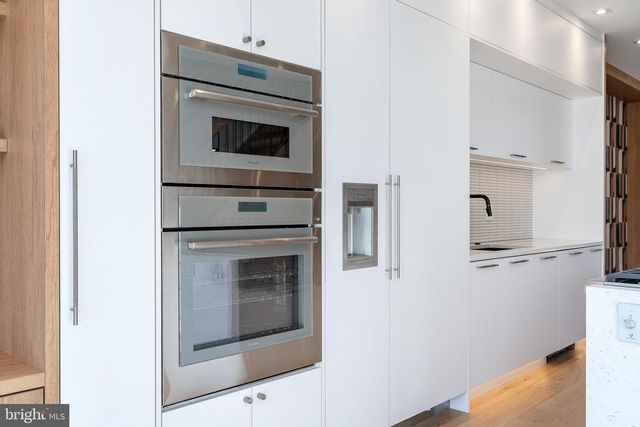 250 GATE ST, Philadelphia, PA 19128