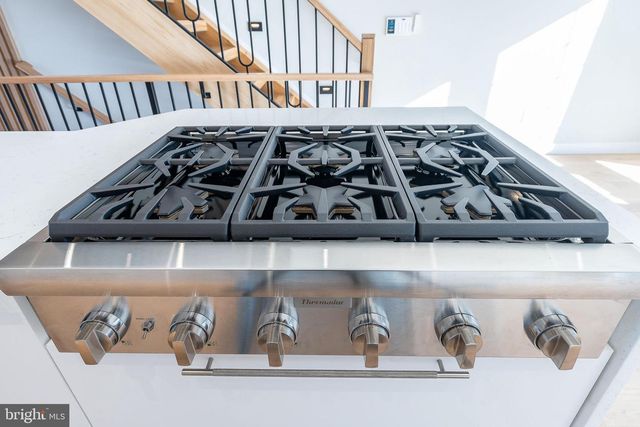 250 GATE ST, Philadelphia, PA 19128