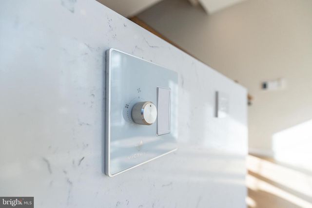 250 GATE ST, Philadelphia, PA 19128