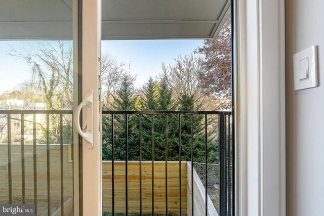 250 GATE ST, Philadelphia, PA 19128