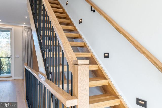 250 GATE ST, Philadelphia, PA 19128