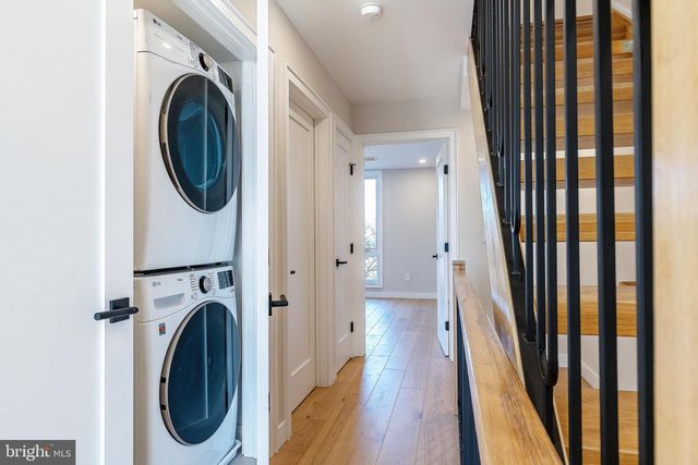 250 GATE ST, Philadelphia, PA 19128