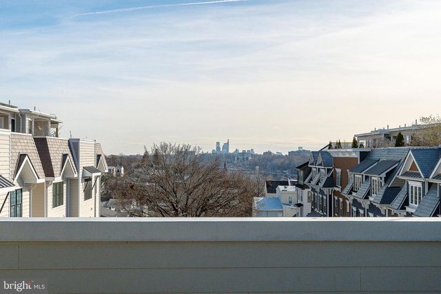 250 GATE ST, Philadelphia, PA 19128