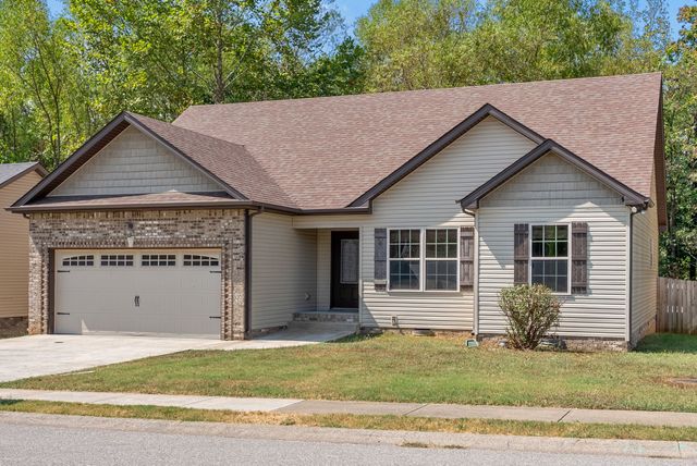 652 Deer Ridge Dr, Clarksville, TN 37042