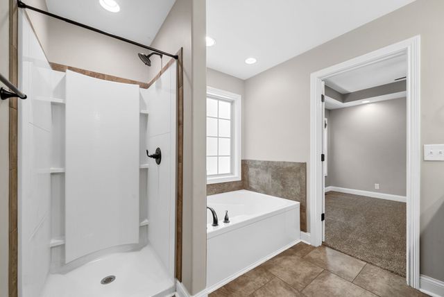 652 Deer Ridge Dr, Clarksville, TN 37042
