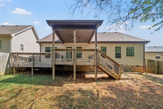 652 Deer Ridge Dr, Clarksville, TN 37042