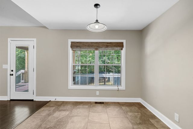 652 Deer Ridge Dr, Clarksville, TN 37042