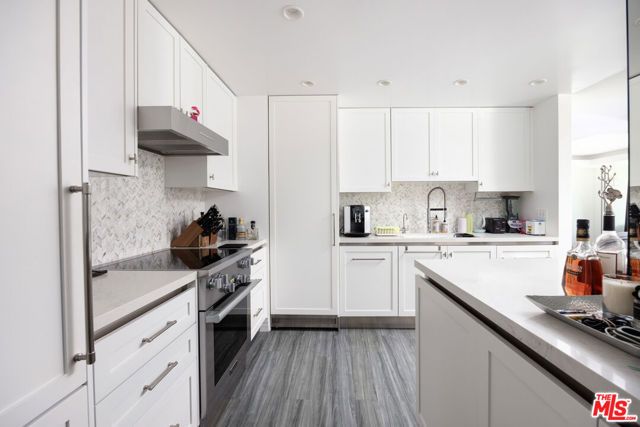 1100 Alta Loma Road 504, West Hollywood, CA 90069