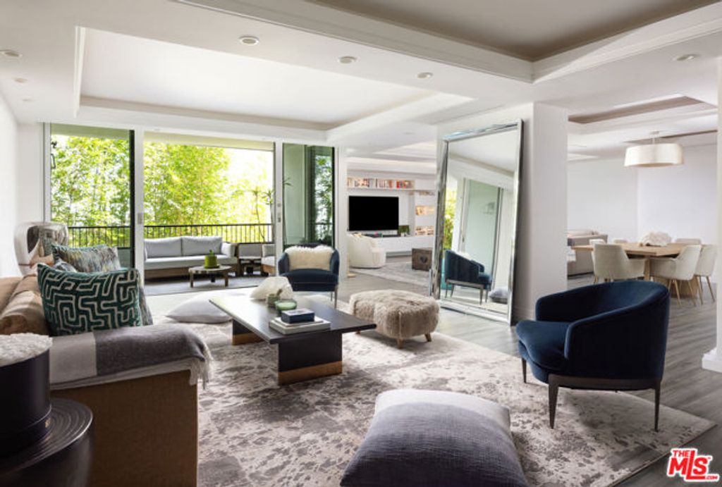 1100 Alta Loma Road 504, West Hollywood, CA 90069
