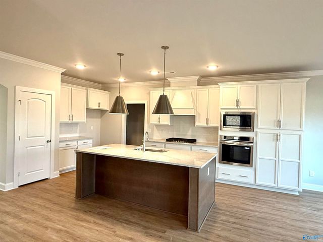 127 Ranna Drive, Huntsville, AL 35811