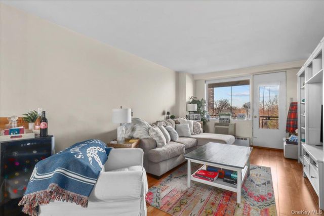 5900 Arlington Avenue 3S, Bronx, NY 10471