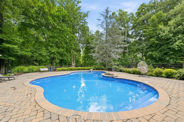 281 Phillips Hill Road, New City, NY 10956