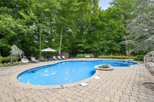 281 Phillips Hill Road, New City, NY 10956