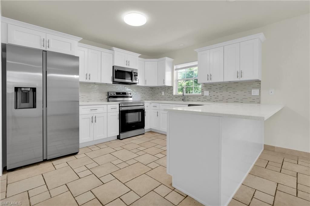 4301 New ST, FORT MYERS, FL 33905 — photo 3