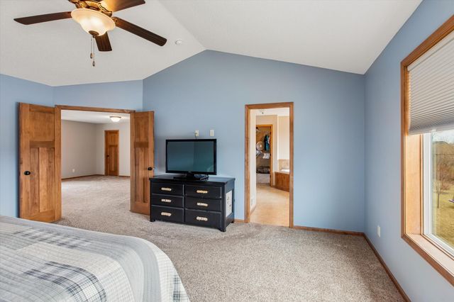 19877 Deerbrooke Path, Farmington, MN 55024