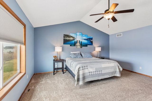 19877 Deerbrooke Path, Farmington, MN 55024