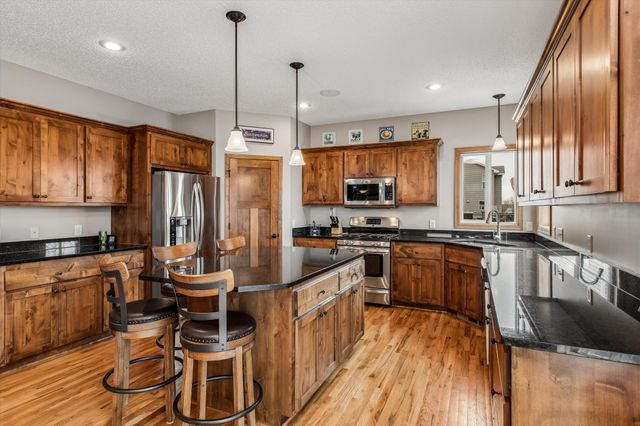 19877 Deerbrooke Path, Farmington, MN 55024