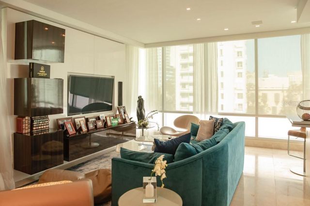 555 C. MONSERRATE 5, San Juan, PR 00907