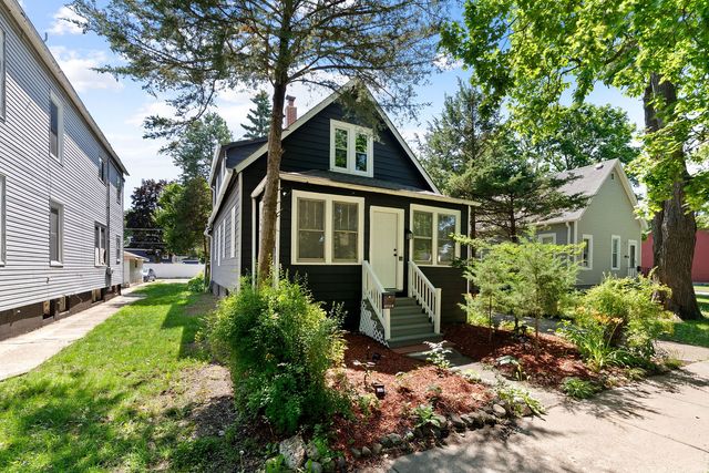 1437 Victoria Avenue, North Chicago, IL 60064
