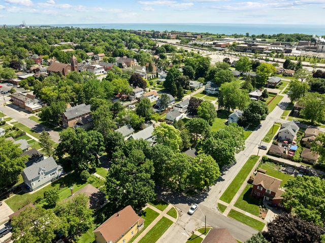 1437 Victoria Avenue, North Chicago, IL 60064