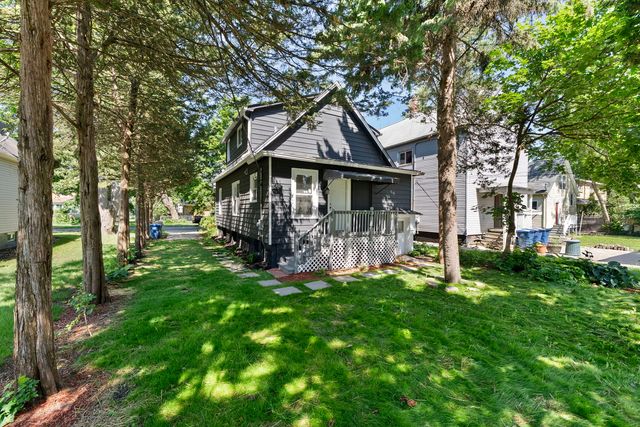 1437 Victoria Avenue, North Chicago, IL 60064
