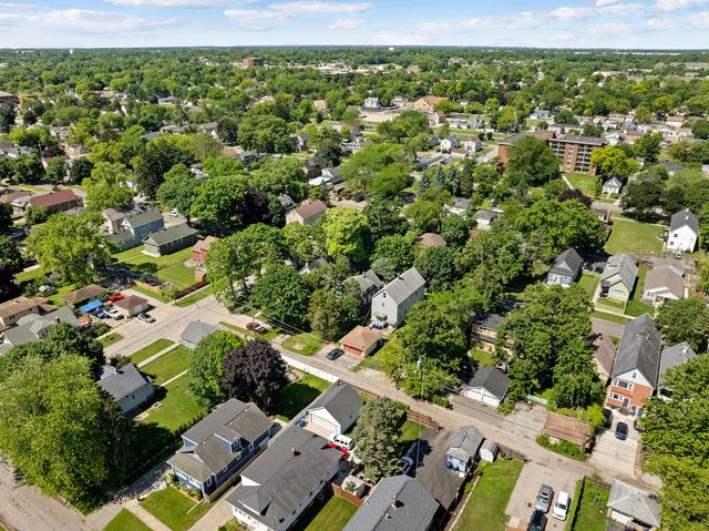 1437 Victoria Avenue, North Chicago, IL 60064