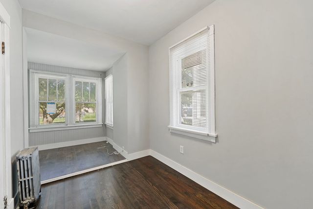 1437 Victoria Avenue, North Chicago, IL 60064