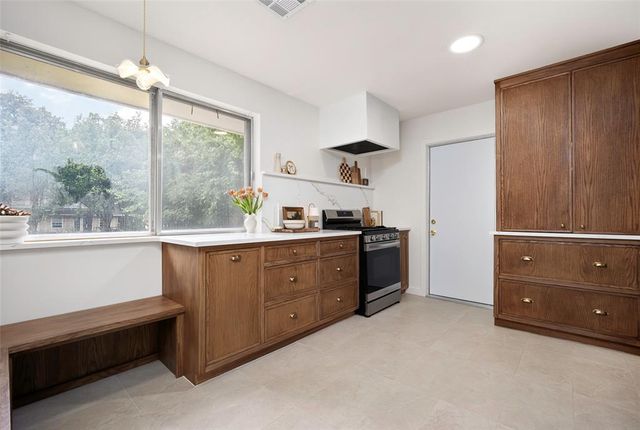 3504 Chetwood Drive, Del City, OK 73115