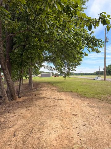 12798 Griffin Road, Des Arc, AR 72040