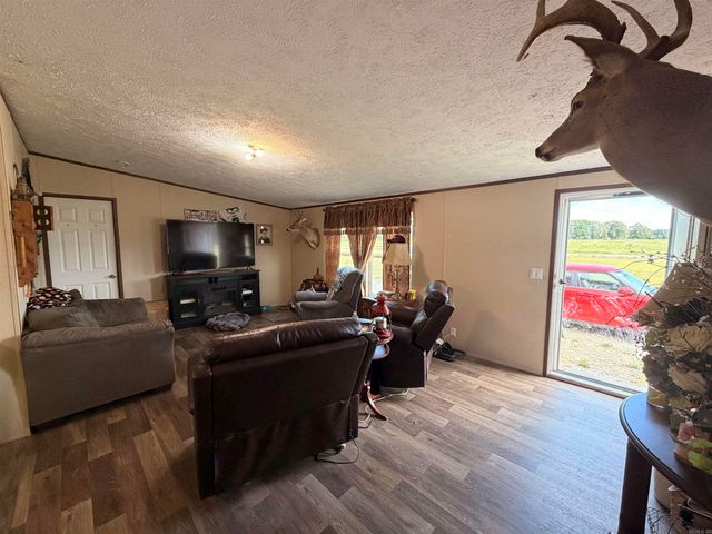 12798 Griffin Road, Des Arc, AR 72040