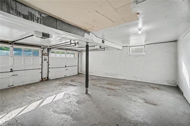 4630 NE Gladstone Avenue, Kansas City, MO 64117