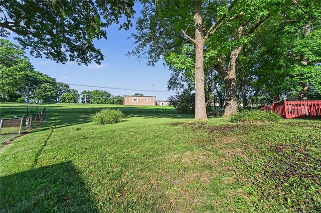 4630 NE Gladstone Avenue, Kansas City, MO 64117