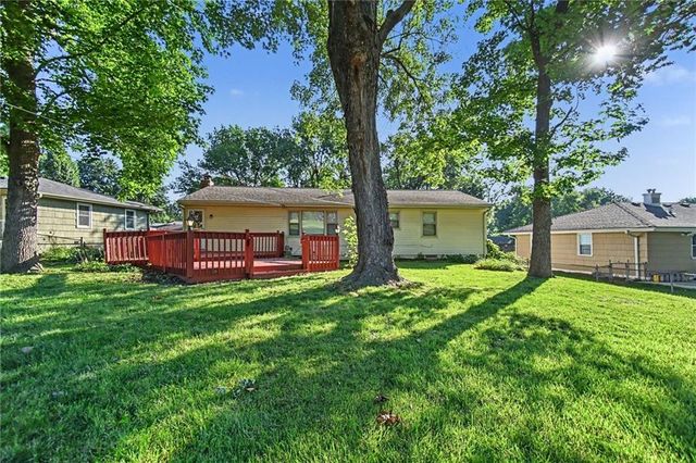 4630 NE Gladstone Avenue, Kansas City, MO 64117