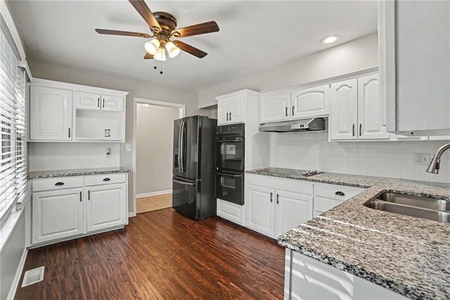 4630 NE Gladstone Avenue, Kansas City, MO 64117