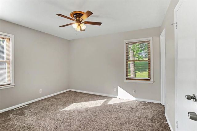 4630 NE Gladstone Avenue, Kansas City, MO 64117