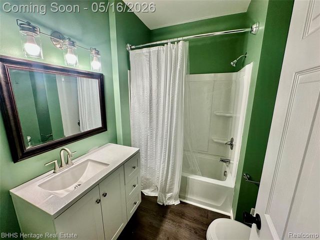 5435 Byron Road, Howell, MI 48855